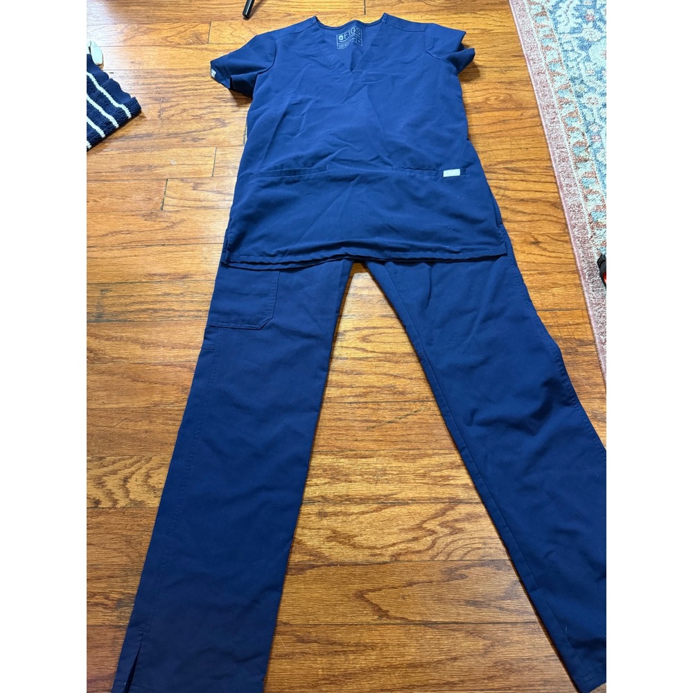 Figs Technical Collection Navy Blue Scrub Set V-Neck Top Cargo Pants XS